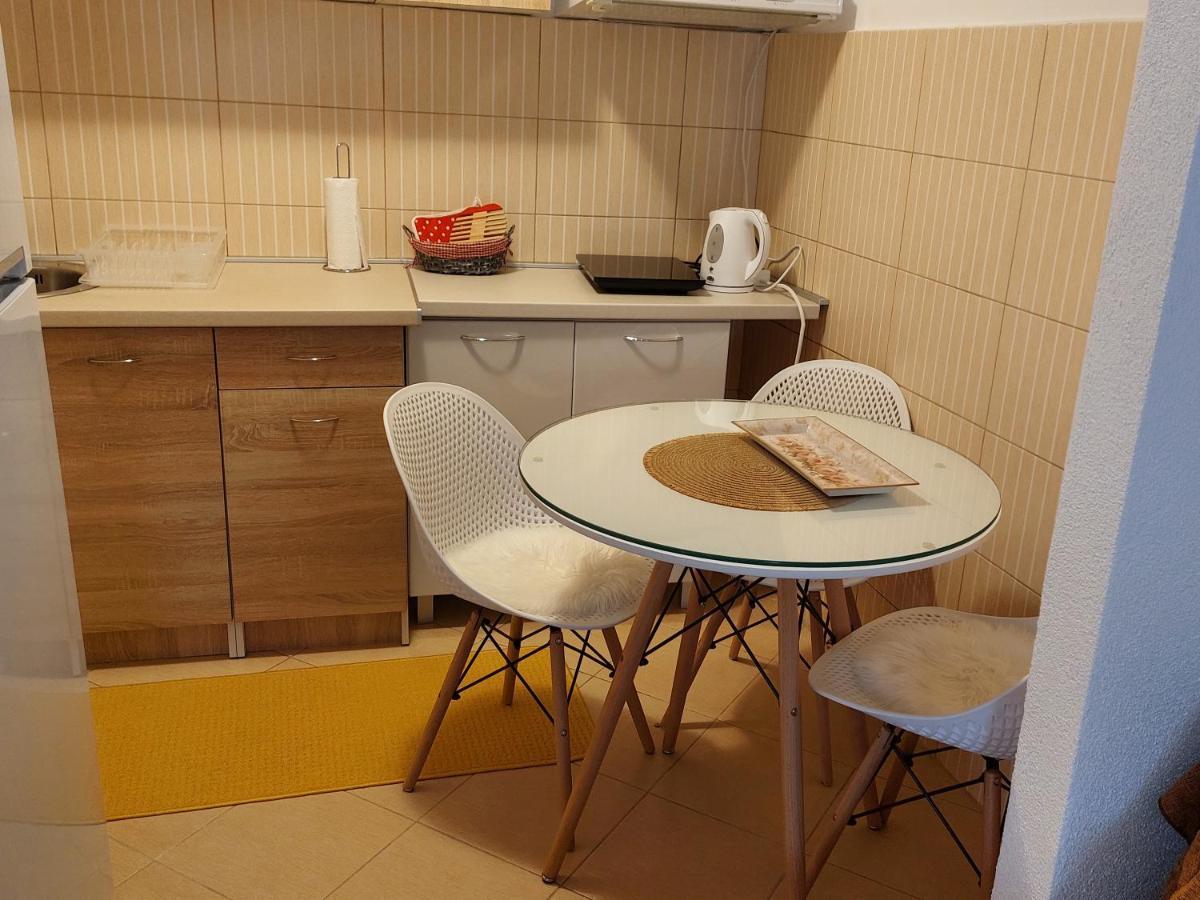 Ljubovic Apartman Ποντγορίτσα Εξωτερικό φωτογραφία
