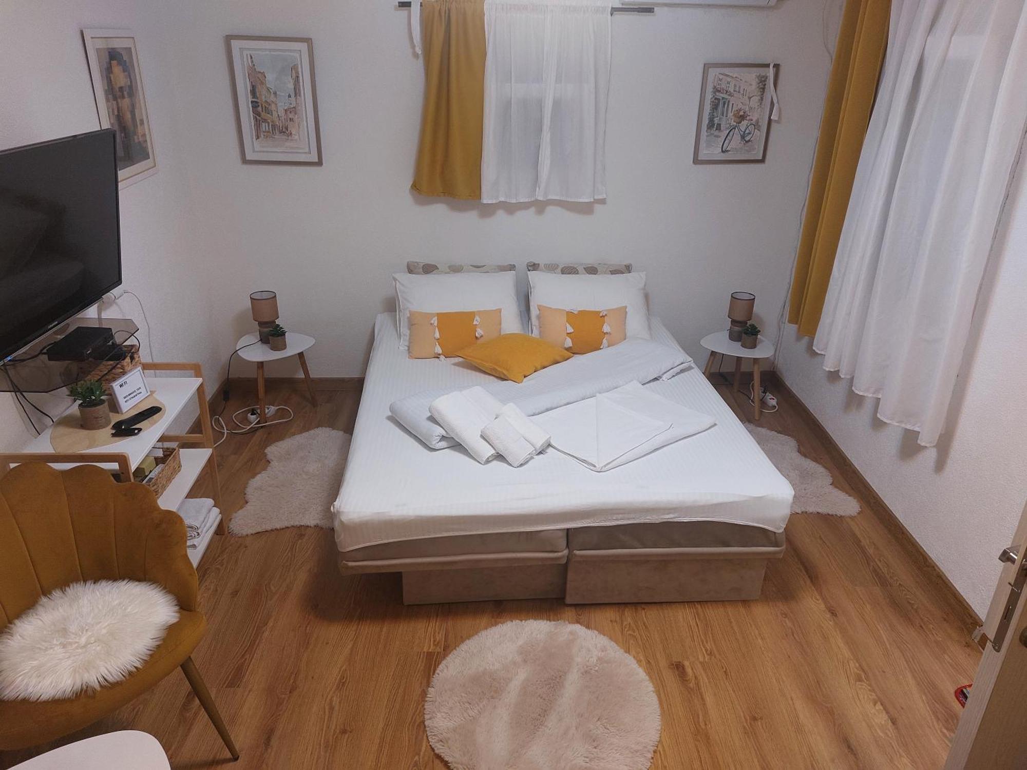 Ljubovic Apartman Ποντγορίτσα Εξωτερικό φωτογραφία